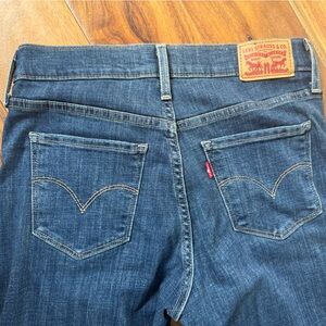 Levi 311 Shaping Skinny 28